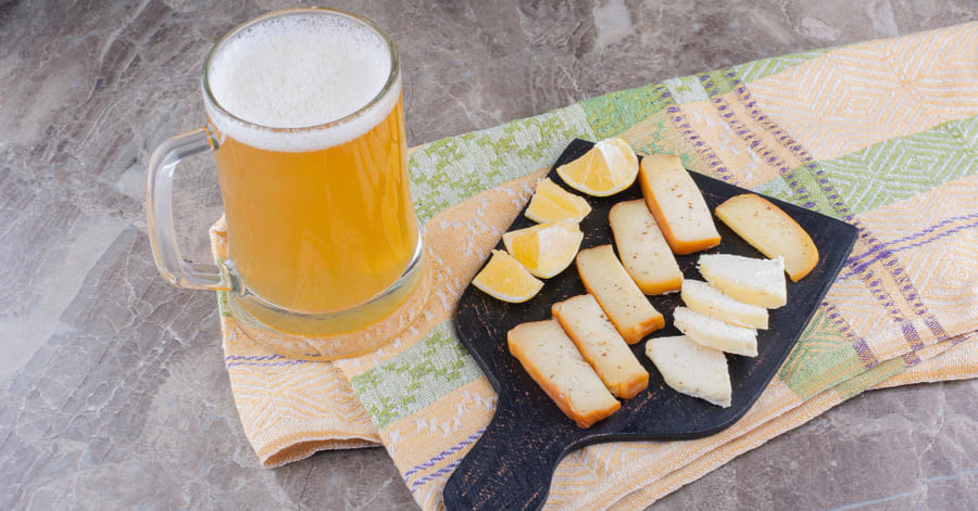 Guía de maridaje de cerveza y queso
