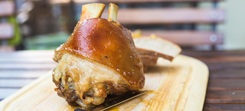 Codillo Eisbein vs. Codillo Asado Alemán: ¿En qué se diferencian?